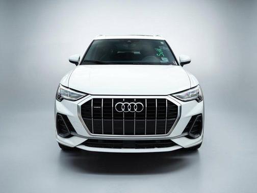 Glacier White Metallic 2021 Audi Q3 45 S line Premium Plus