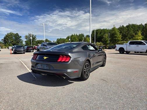 2020 Ford Mustang EcoBoost