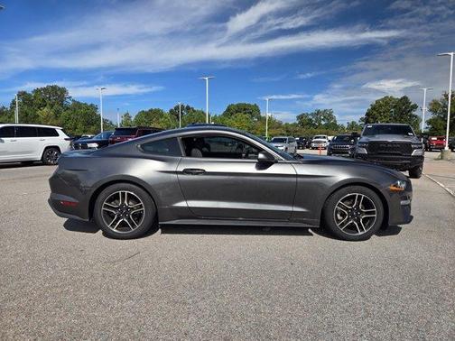 2020 Ford Mustang EcoBoost