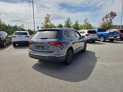 2024 Volkswagen Tiguan 2.0T SE
