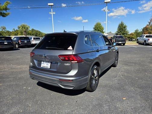2024 Volkswagen Tiguan 2.0T SE