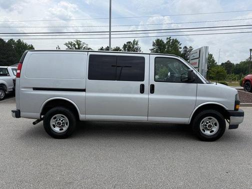 2022 GMC Savana 2500 Work Van