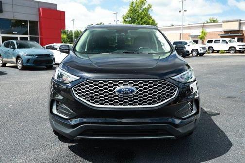Black 2024 Ford Edge SEL