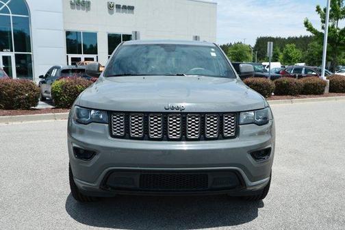 Sting Gray Clearcoat 2019 Jeep Grand Cherokee Altitude