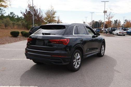2024 Audi Q3 45 S line Premium