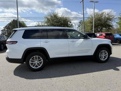 2023 Jeep Grand Cherokee L Laredo