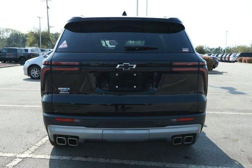 Mosaic Black Metallic 2025 Chevrolet Traverse LT