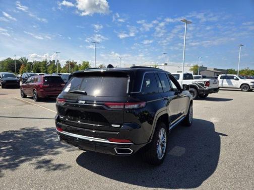 2025 Jeep Grand Cherokee Summit