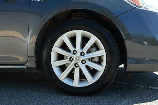 2014 Toyota Camry Hybrid LE