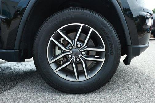 Diamond Black 2022 Jeep Grand Cherokee WK Limited