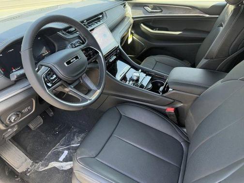 2025 Jeep Grand Cherokee L Overland
