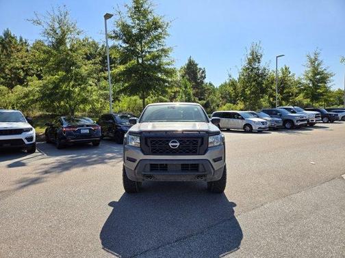2022 Nissan Frontier S