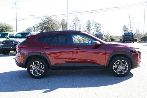 2025 Chevrolet Trax LT