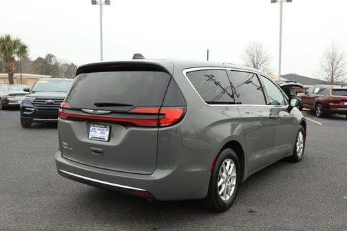 2026 Chrysler Voyager LX