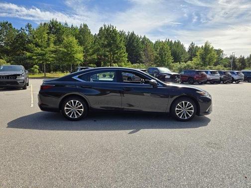 2022 Lexus ES 350 Base