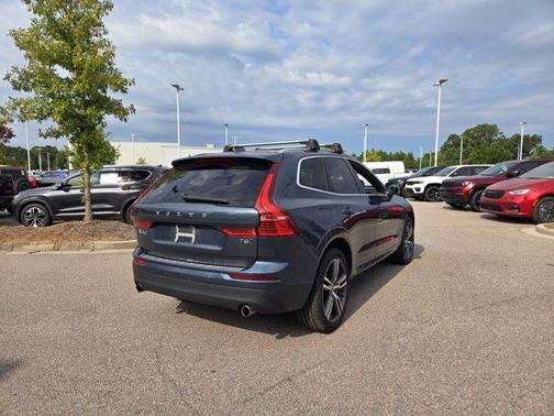 2020 Volvo XC60 T6 Momentum