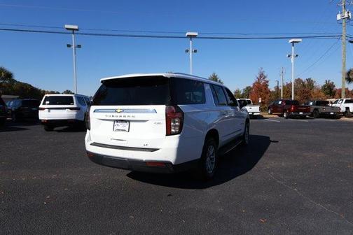 2023 Chevrolet Suburban LT