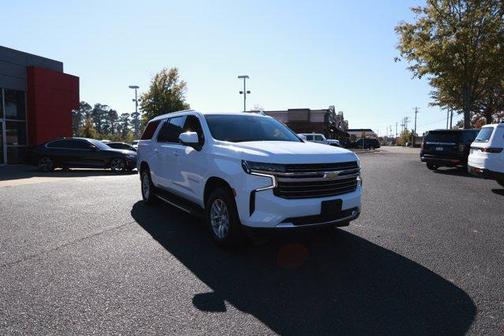 2023 Chevrolet Suburban LT