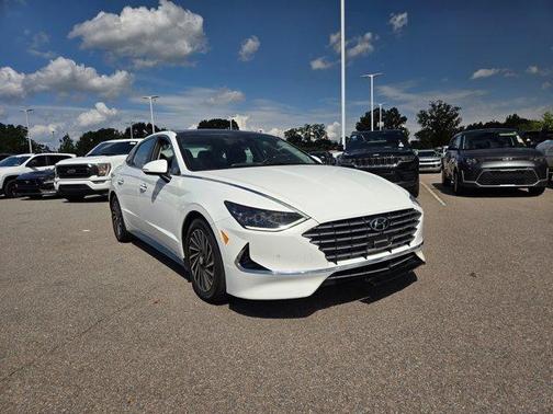 2023 Hyundai SONATA Hybrid Limited