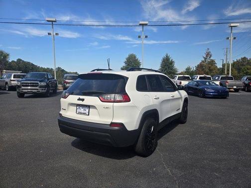 2023 Jeep Cherokee Altitude Lux