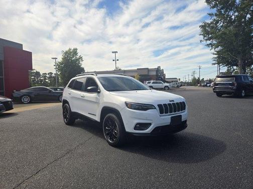 2023 Jeep Cherokee Altitude Lux