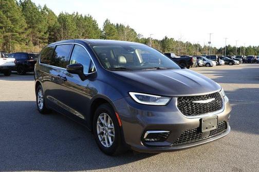 2023 Chrysler Pacifica Touring-L