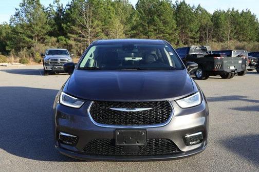 2023 Chrysler Pacifica Touring-L