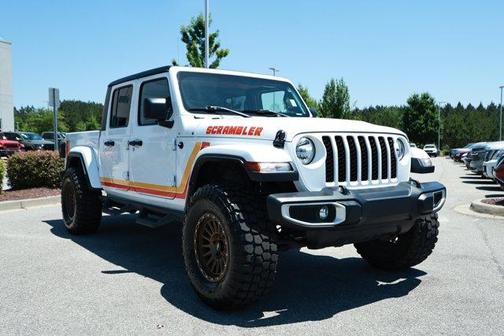 Bright White Clearcoat 2023 Jeep Gladiator Sport