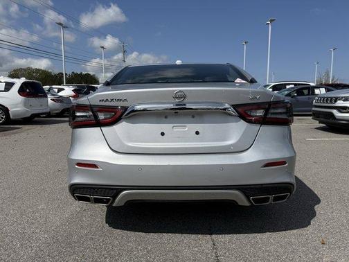 2023 Nissan Maxima SV
