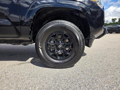 2022 Toyota Tacoma SR