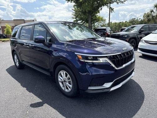 2023 Kia Carnival LX