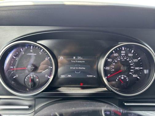 2023 Kia Carnival LX