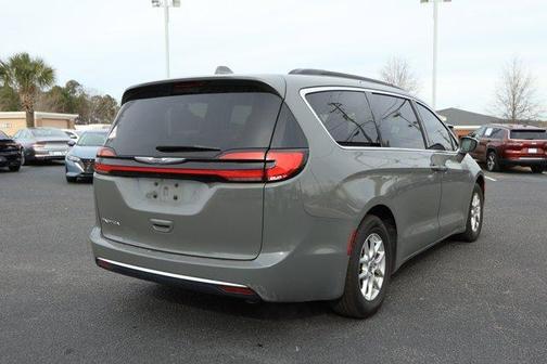 2022 Chrysler Pacifica Touring-L