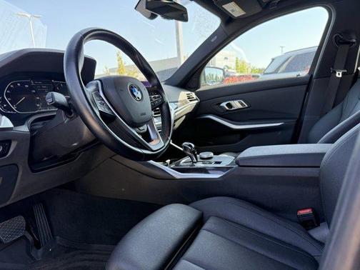 2021 BMW 330 i xDrive