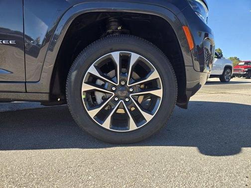 2025 Jeep Grand Cherokee Overland