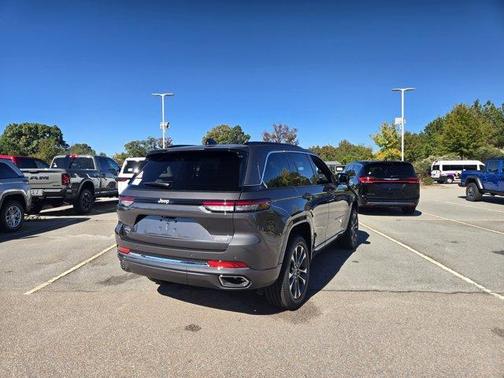 2025 Jeep Grand Cherokee Overland