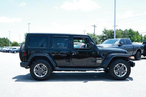 Black Clearcoat 2018 Jeep Wrangler Unlimited Sahara