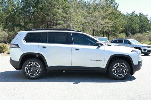 Silver Zynith Clearcoat 2026 Jeep Cherokee LAREDO/LIMITED