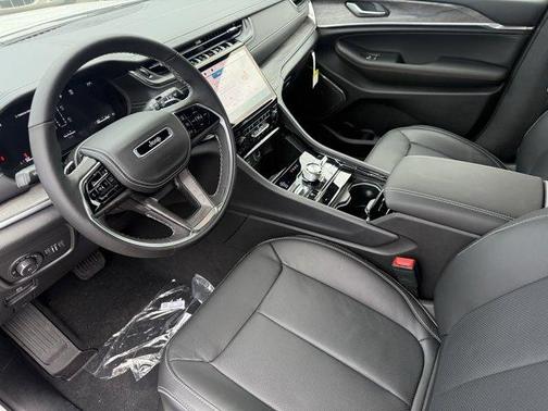 2025 Jeep Grand Cherokee L Overland
