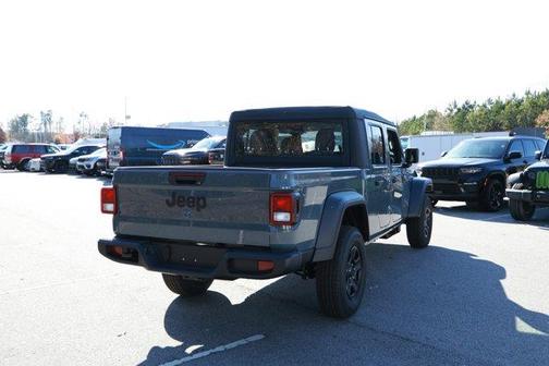 2026 Jeep Gladiator Sport