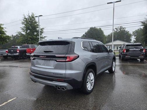 2024 GMC Acadia Elevation