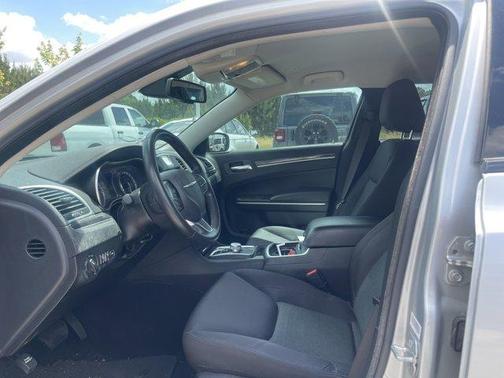 2021 Chrysler 300 Touring