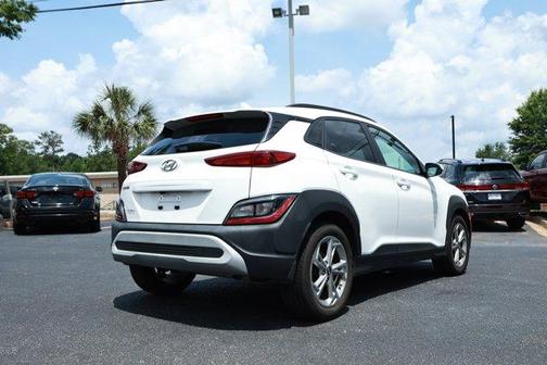 Lunar White 2023 Hyundai KONA SEL