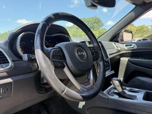2018 Jeep Grand Cherokee Laredo E