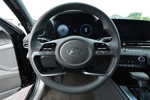 Black 2024 Hyundai ELANTRA SEL