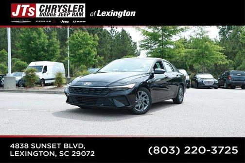 Black 2024 Hyundai ELANTRA SEL