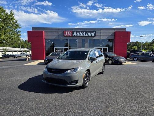 2020 Chrysler Pacifica Touring