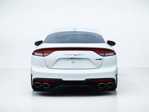 Snow White Pearl 2022 Kia Stinger GT-Line