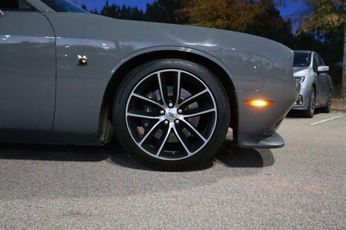 2018 Dodge Challenger 392 Hemi Scat Pack Shaker