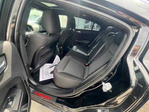 Pitch Black Clearcoat 2019 Dodge Charger SXT